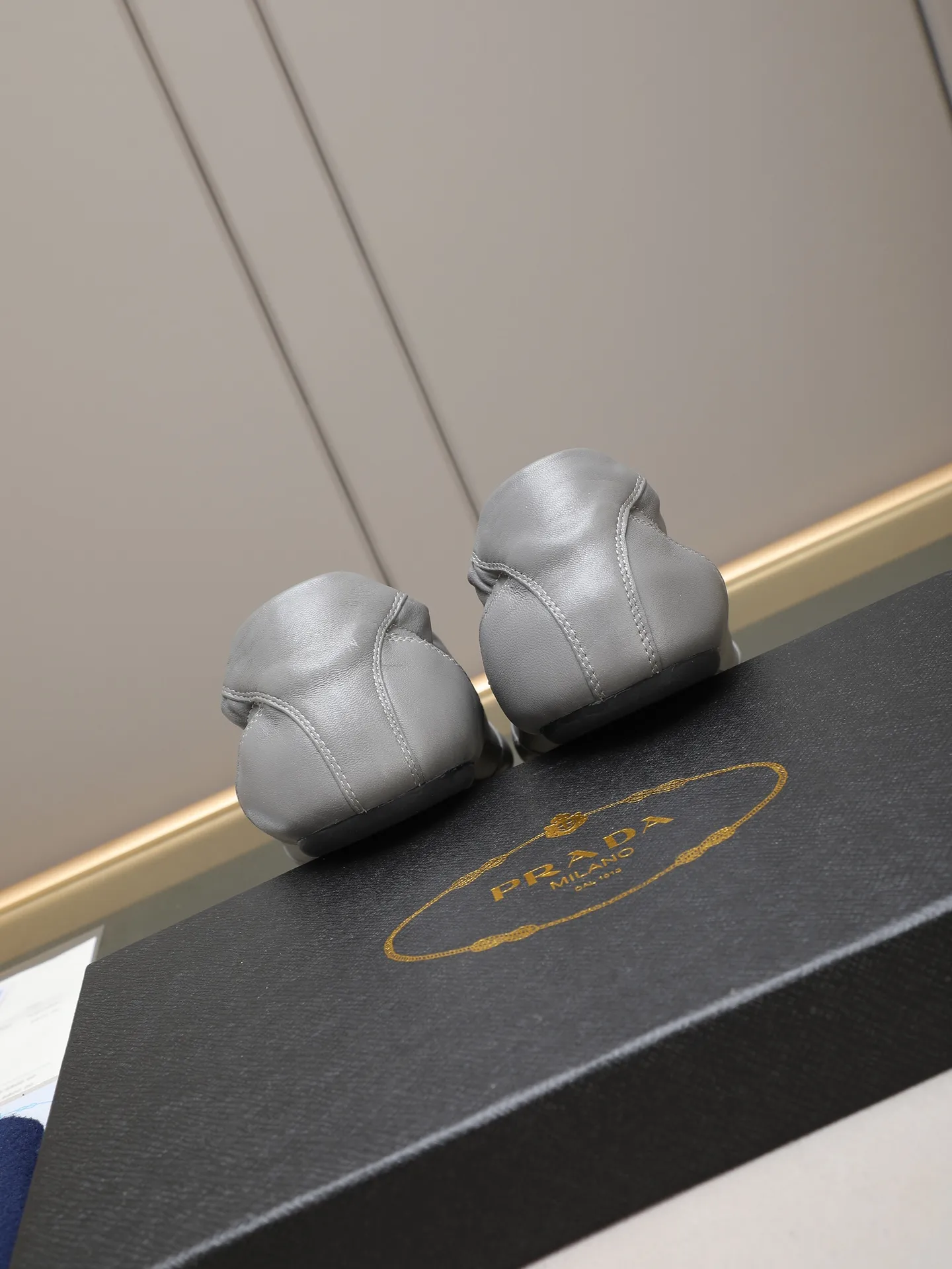 Men's shoes 💰520 PRADA, original version developed 1:1. Fabric sheepskin ➕Imported water-dyed sheep lining, rubber outsole, code number 38 to 44 (45 customized)